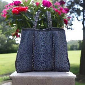 NWT LEOPARD NEOPRENE TOTE BAG
